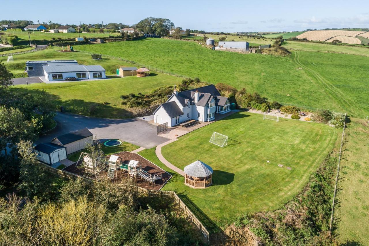 Four Winds,Kinsale Town,Exquisite Holiday Homes,Sleeps 26 المظهر الخارجي الصورة