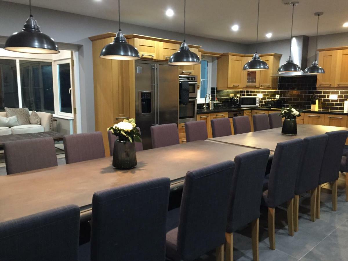 Four Winds,Kinsale Town,Exquisite Holiday Homes,Sleeps 26 المظهر الخارجي الصورة